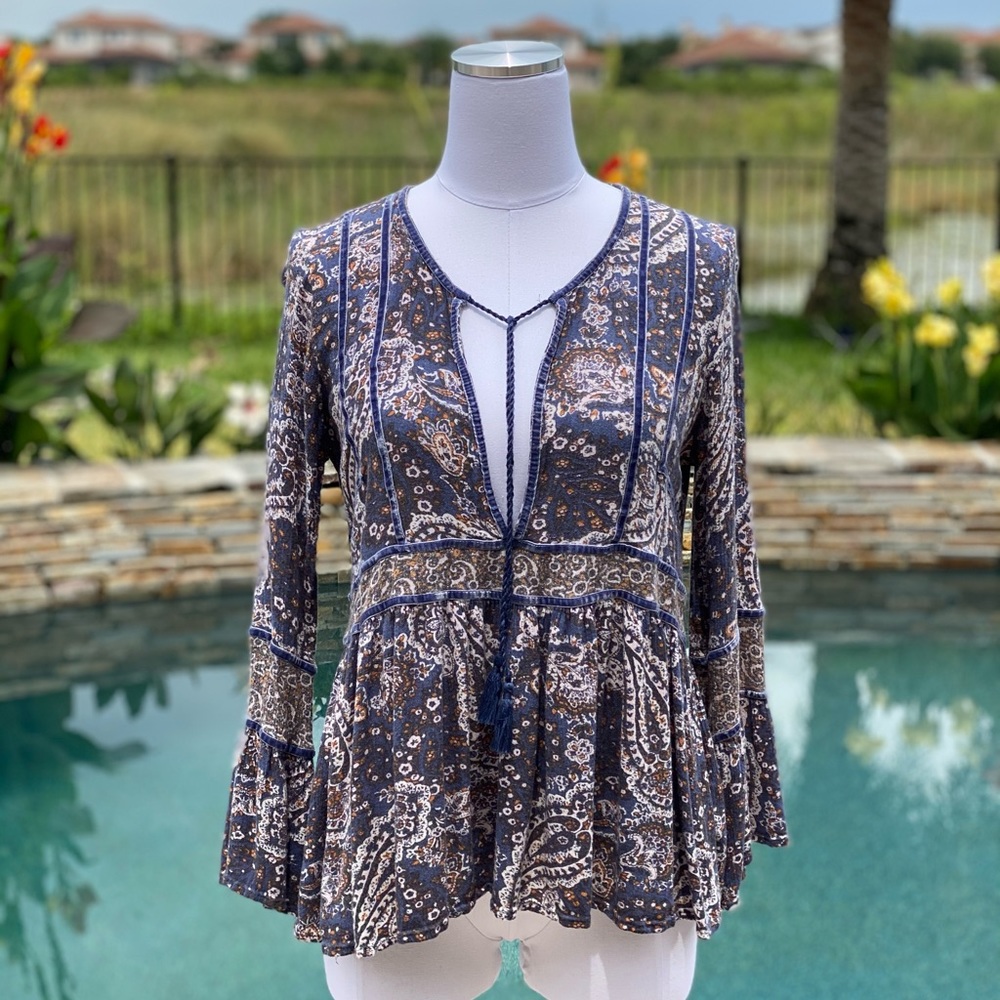 AMERICAN EAGLE Bohemian Top Size M